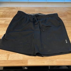 0489. SilverPlus® Mesh Rec Short - black